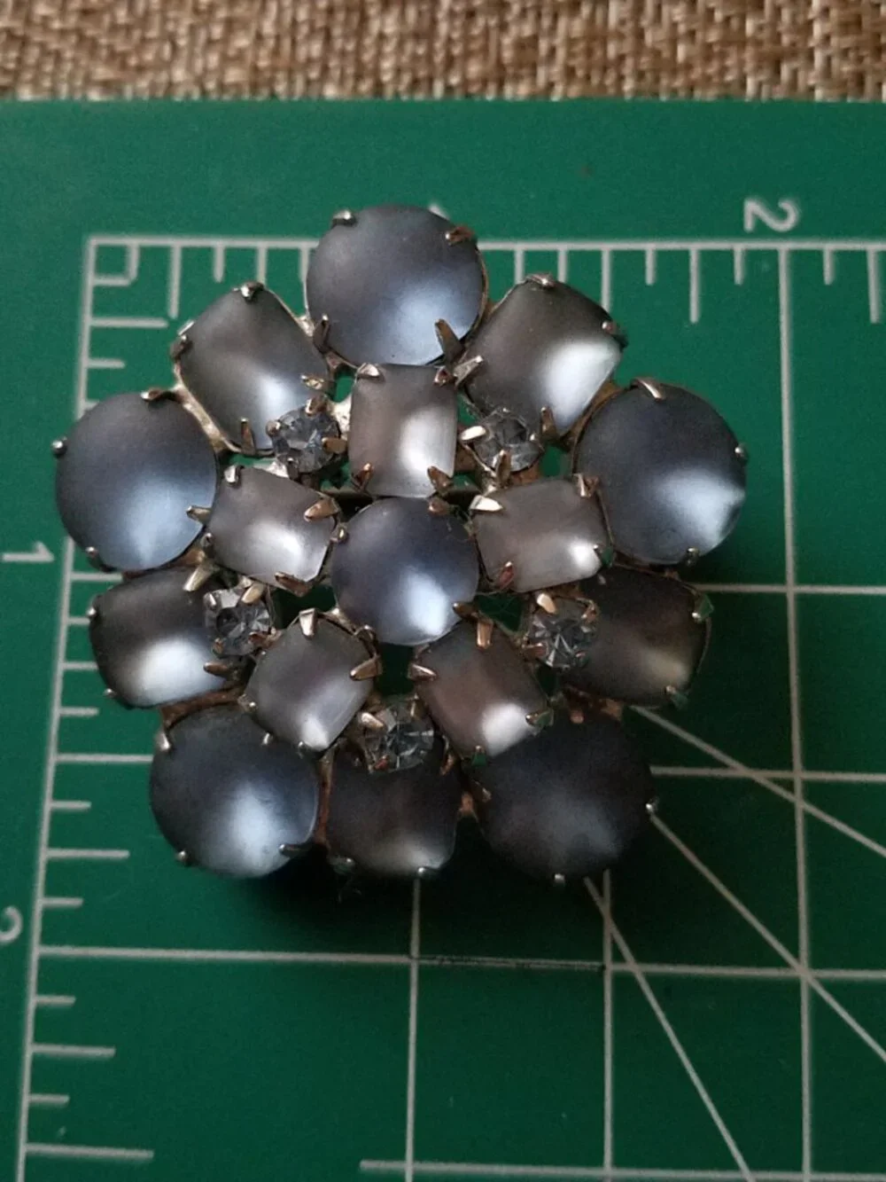 Vintage Weiss Blue Frosted Rhinestone Brooch
